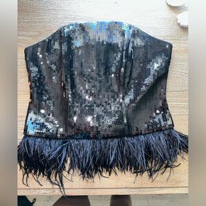 Cute comfortable sequin feather top
